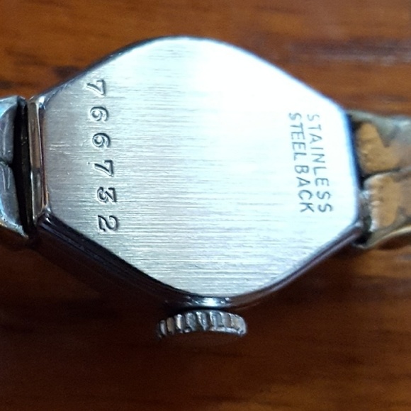 Bulova -10KGF Genuine Diamond Watch